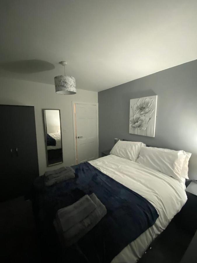 Cosy 3 Bedroom House, Free Parking & Wifi Nottingham Bagian luar foto